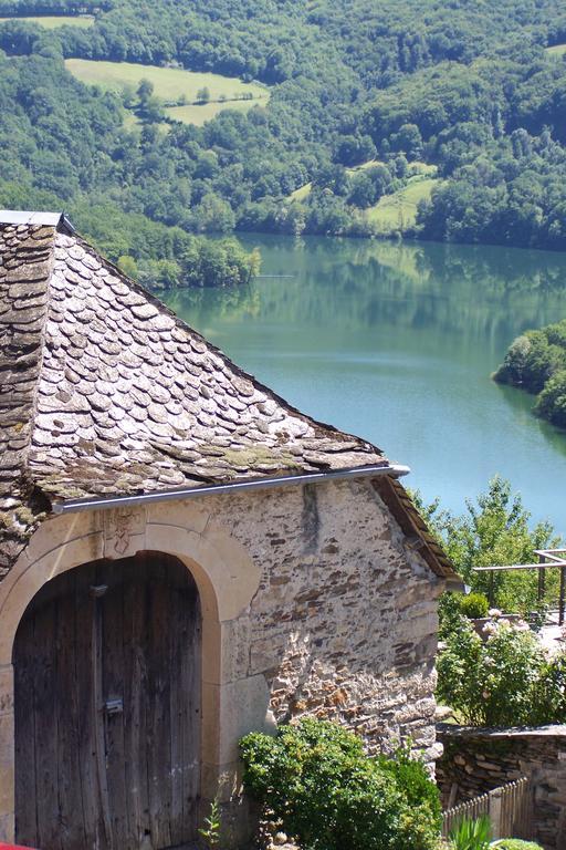 Les Hotes Du Lac, Chambres Et Tables D'Hotes Mandailles  Exteriör bild